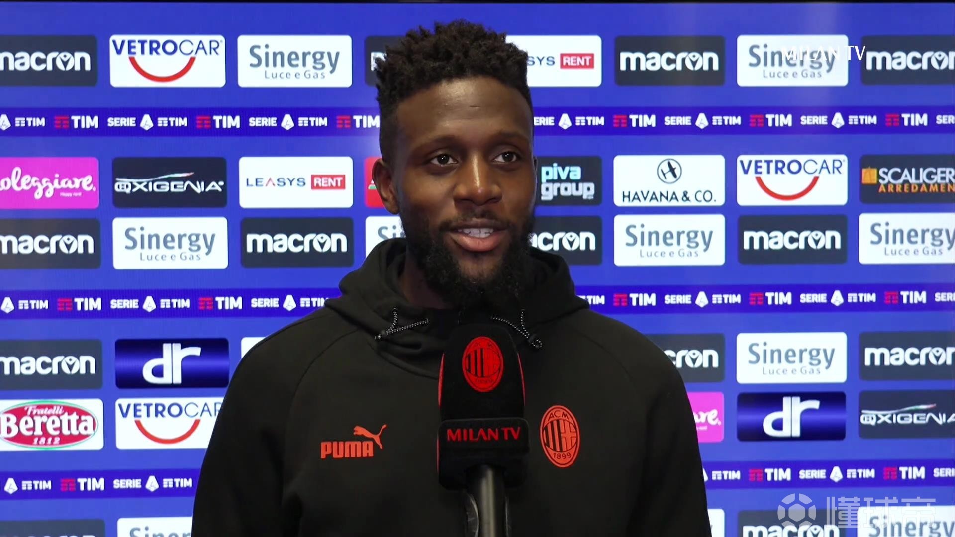 更是他对围 更是他对围