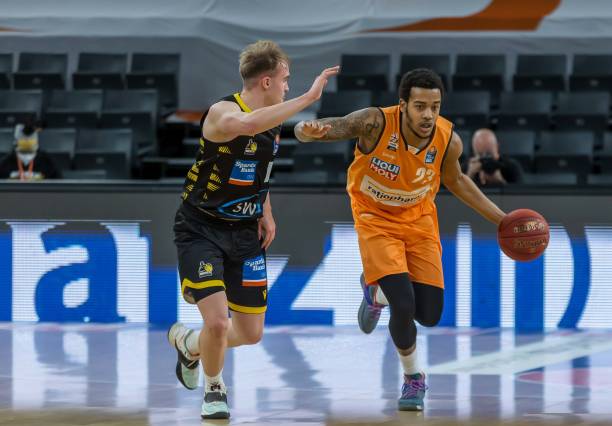 都为在世锦 都为在世锦