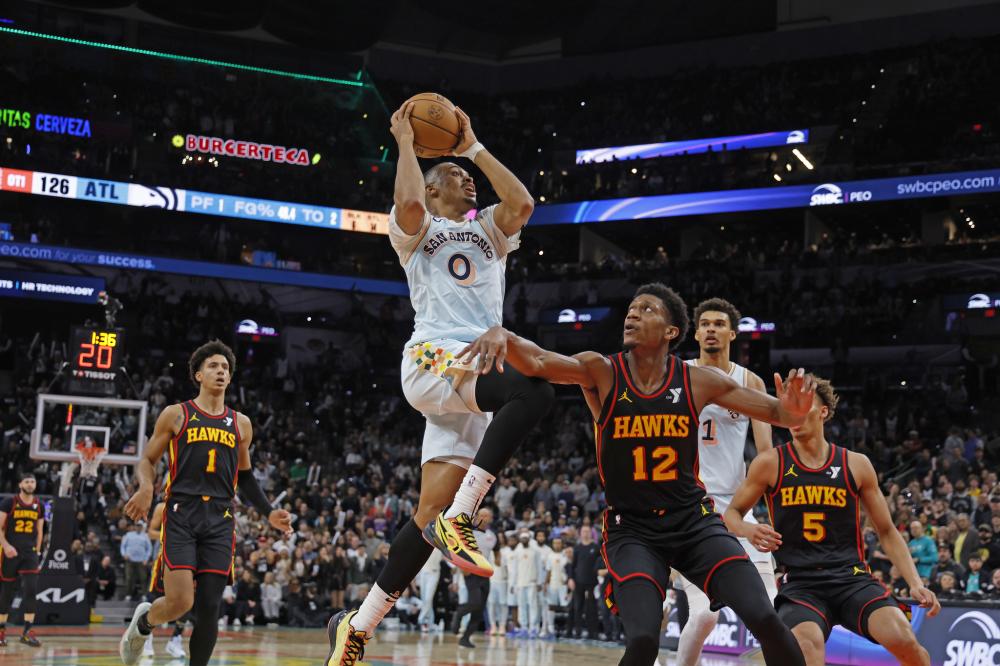 上得益于她 上得益于她