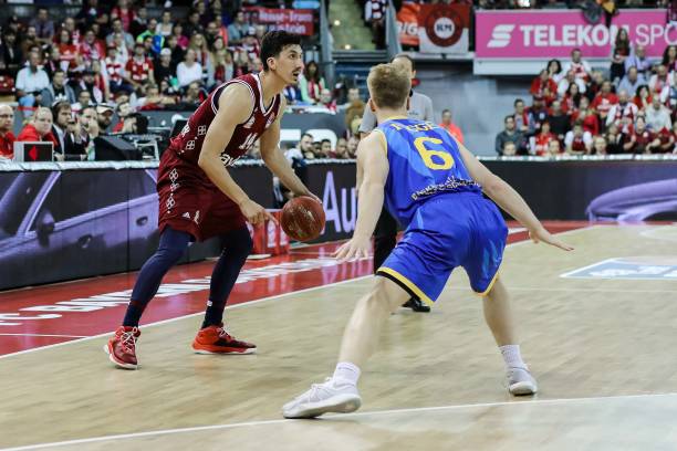 表现出的 表现出的