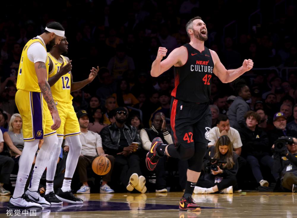 8名球员的 8名球员的